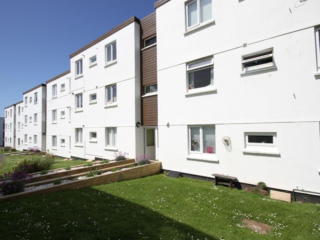 18 Coastline Apartment New Quay Exterior foto